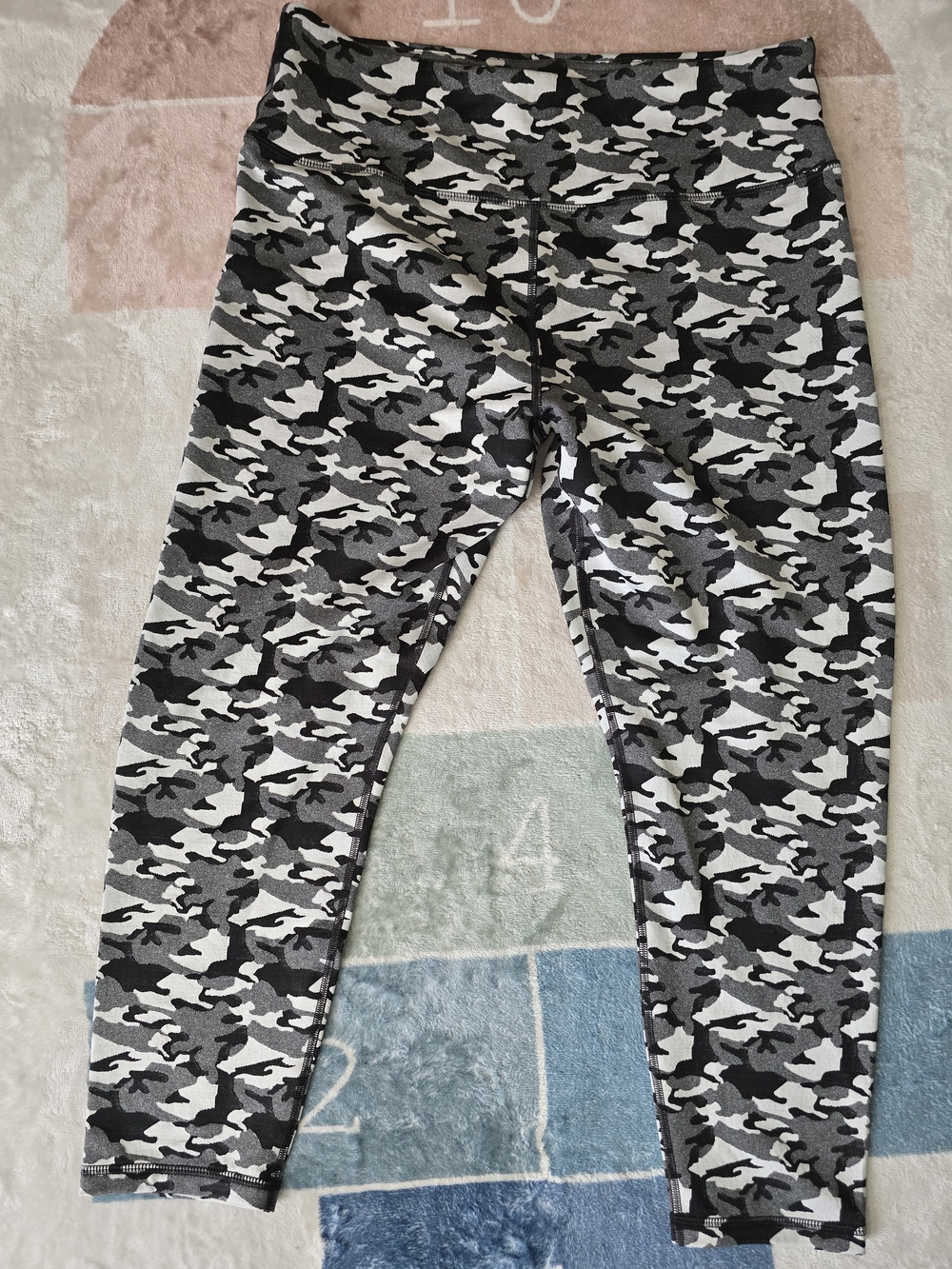 Adore Me Walkpop Gray & Black Camouflage Leggings